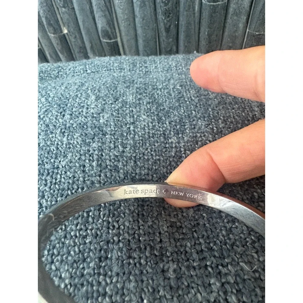 Kate Spade New York Heritage Spade Thin Enamel Bangle Bracelet Mint Green Silver - Picture 3 of 5